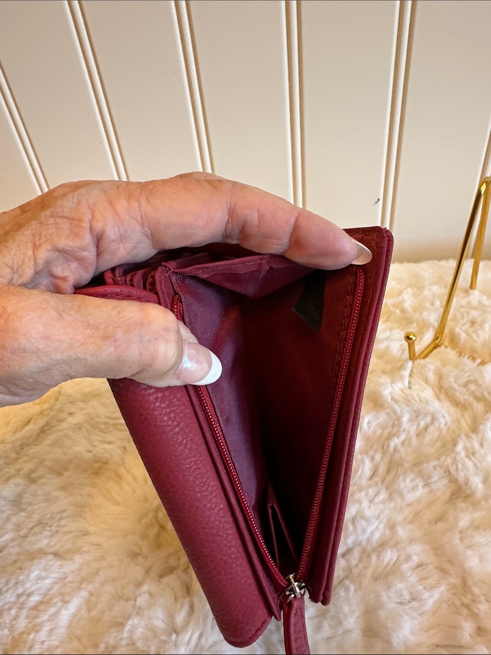 Compact Red Pebbled Wallet - Picture 5 of 5
